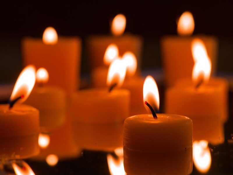 Candele? Si, ma fatte con la cera d’api!